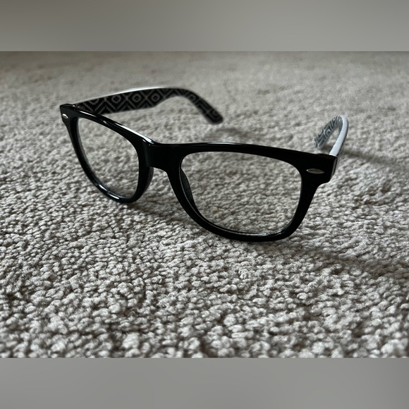 Fashion glasses - practically brand new. Unisex - Picture 2 of 5